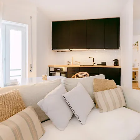 Flh Caparica By The Sea With Balcony * コスタ・ダ・カパリカ